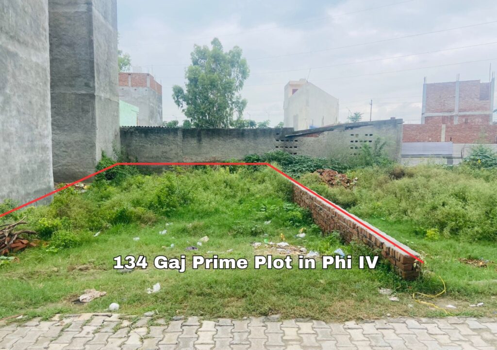 Residential Plot in Phi IV, Greater Noida - 134 sq-yards